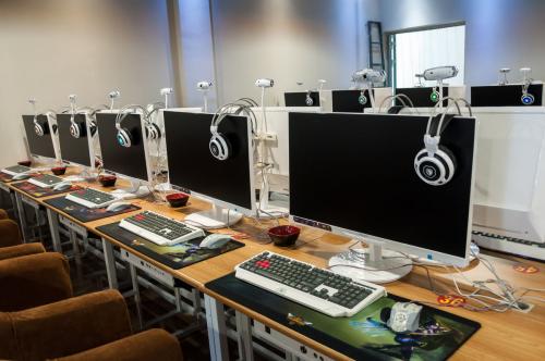 新開(kāi)網(wǎng)咖準(zhǔn)備裝修要注意什么？