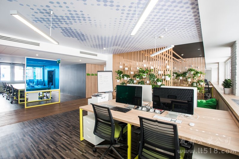 成都寫(xiě)字樓辦公室裝修設(shè)計(jì)