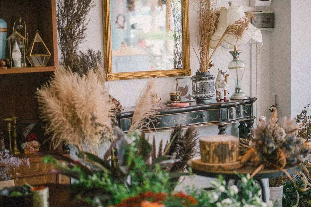 精致小花店裝飾設(shè)計效果圖