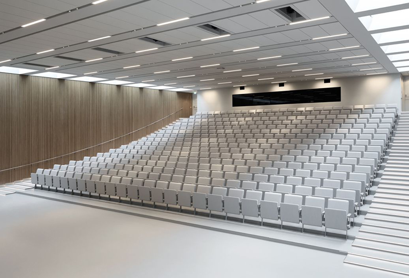 學(xué)?；顒?dòng)中心報(bào)告廳裝修效果圖